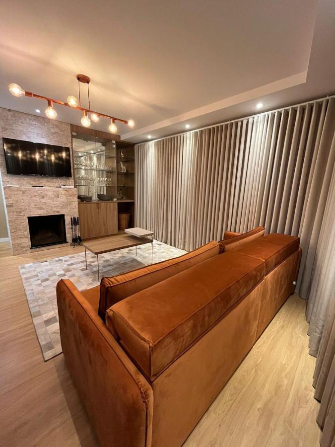Apartamento Espetacular, 2 Suites, A 30M Da Rua Coberta غرامادو المظهر الخارجي الصورة