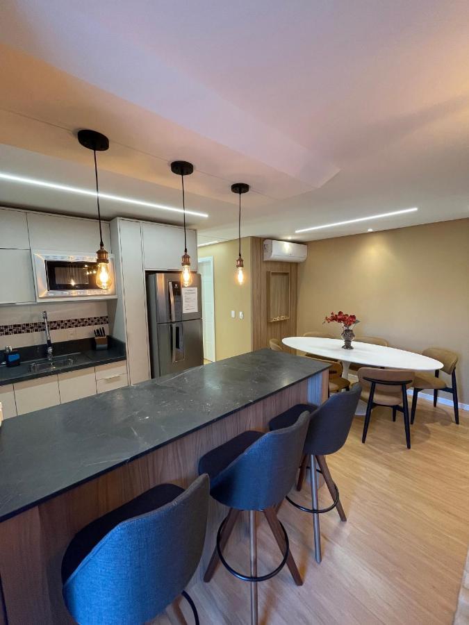 Apartamento Espetacular, 2 Suites, A 30M Da Rua Coberta غرامادو المظهر الخارجي الصورة