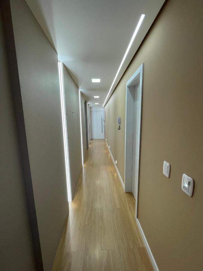 Apartamento Espetacular, 2 Suites, A 30M Da Rua Coberta غرامادو المظهر الخارجي الصورة