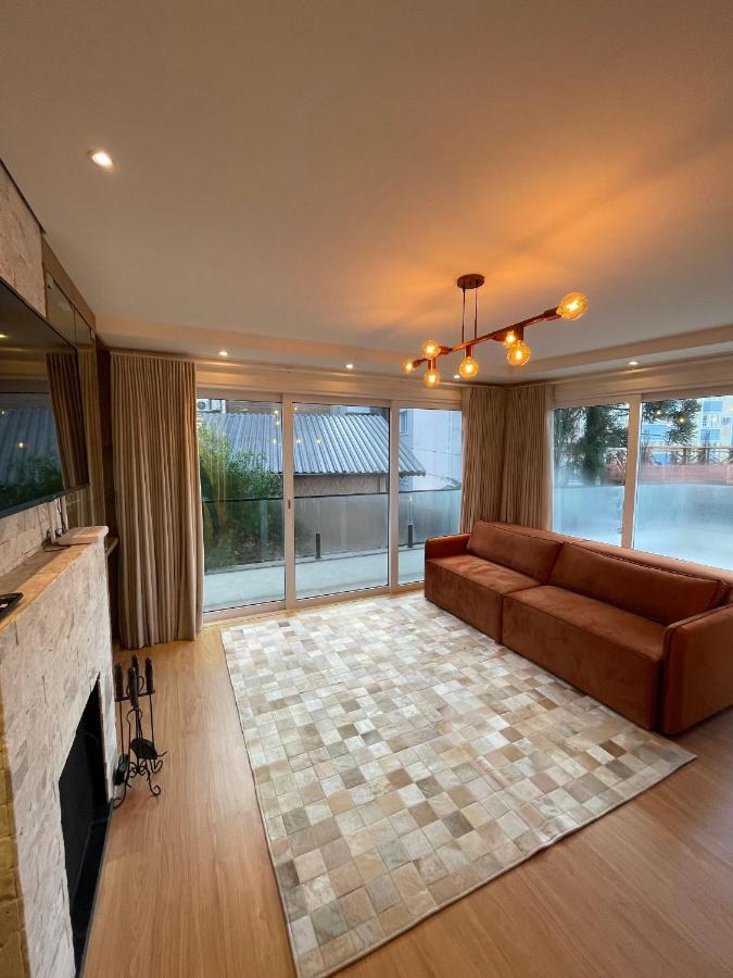 Apartamento Espetacular, 2 Suites, A 30M Da Rua Coberta غرامادو المظهر الخارجي الصورة